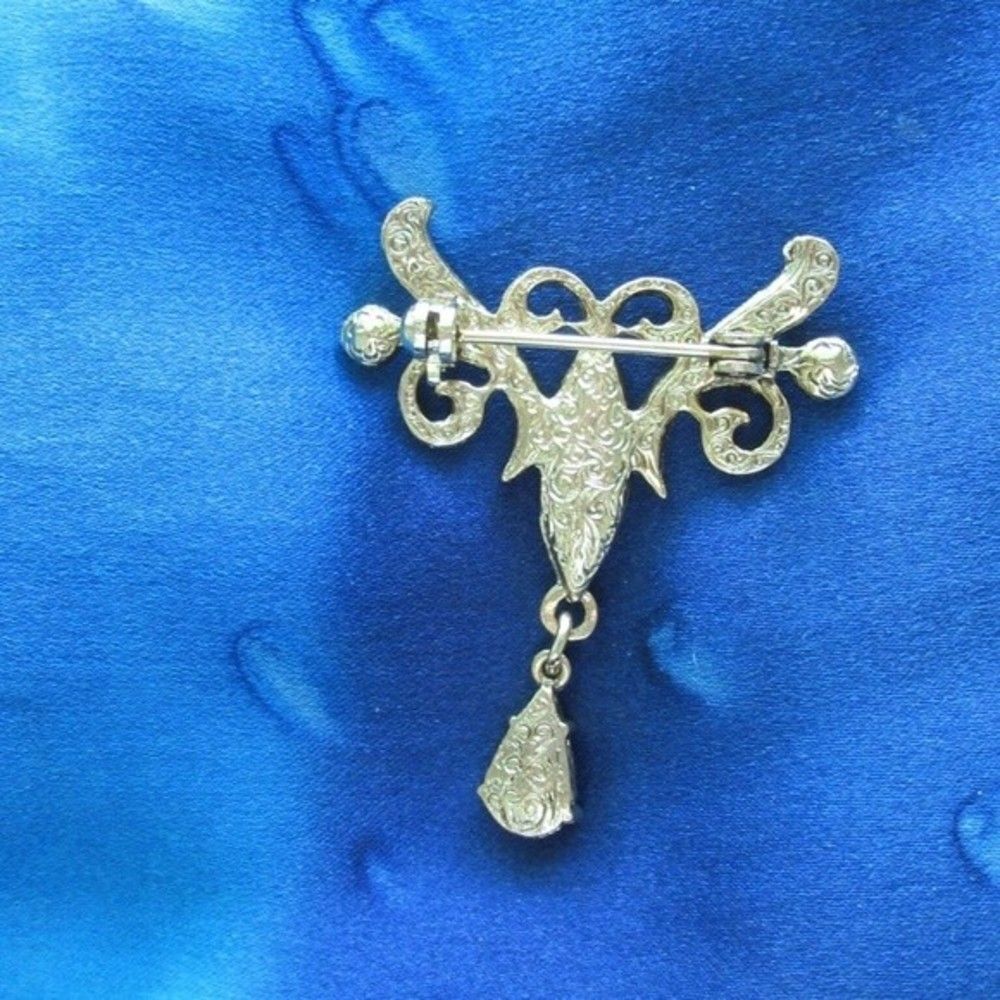 1928 Antiqued Gold Tone Clear Teardrop Pin - Picture 2 of 8